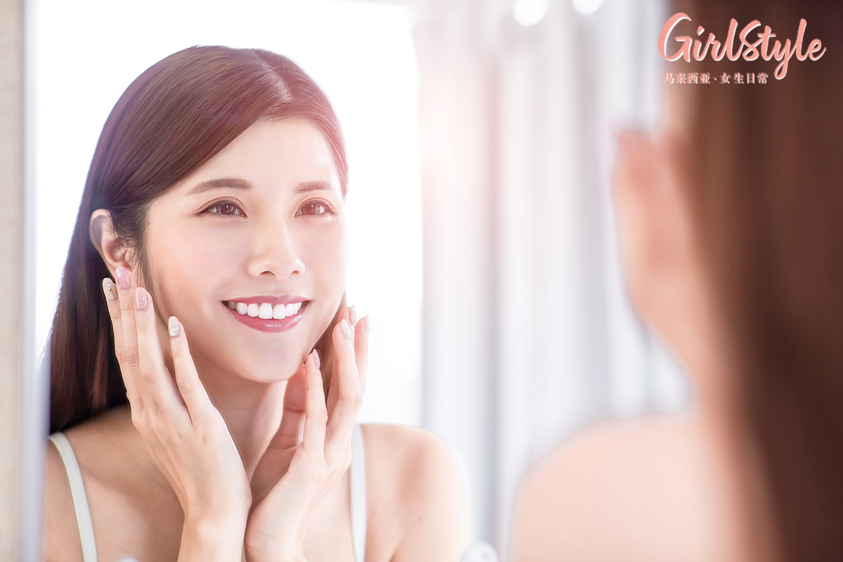 除了上面提及的专利樱花萃取、胶原蛋白肽成分,Sakura Collagen+ 还蕴含了由西班牙顶尖海洋微藻生产公司Fitoplancton Marino独家研发的专利海洋微藻成分 - TetraSOD®抗氧化物,可为皮肤提升自体免疫力、促进细胞更新和舒缓镇静能量。 日本柚子籽萃取、洛神花萃取也是美肌关键!双重花果修护精华的复合配方有益于双倍美丽呵护,可助修复和活化肌肤细胞,并且恢复皮肤弹性,由内至外抵御衰老迹象。