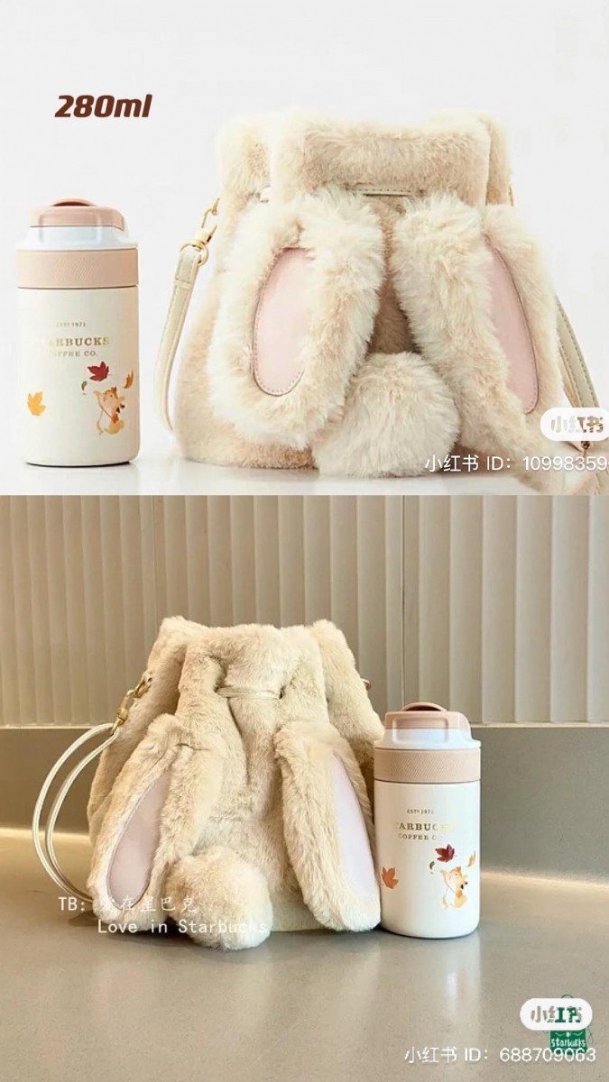 另一款毛茸茸兔耳朵包包完美长在了编的审美点上 ♥ 平时搭配日常穿搭也完全OK