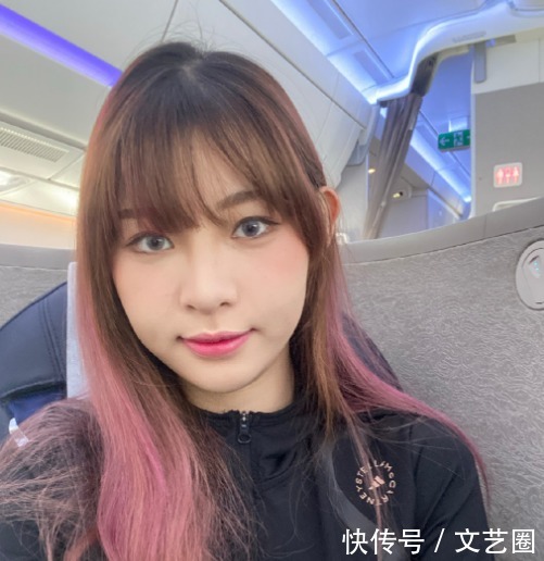 无滤镜样貌、早期照片对比被批「差很大」？ 抖音视频和微博照片中的痞幼外型和身材都非常亮眼，但爆红后被网民截图指她在直播间的无滤镜样貌「颜值崩坏」；有者还爆出她早期的照片，暗讽她出道后“每个阶段外貌都经过调整”、“都快认不出她是谁了”。