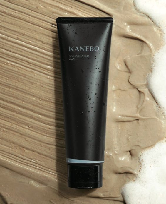 ✨ KANEBO 必入手美肌好物 # 2 :SCRUBBING MUD WASH 清洁有做好,肌肤没烦恼!最近呆在家不出门也要好好清洁肌肤才行~否则老废角质囤积、脏污堵塞毛孔,用再好的护肤品都没办法渗透进肌肤里发挥效果哦!KANEBO SCRUBBING MUD WASH 清爽矿物泥洗颜霜在2021上半年获得了日本Cosme多项大奖荣誉,实力斩获「 Cosme最佳化妆品2021上半年界面部门No.1」殊荣! 其中蕴含高含量摩洛哥容颜矿泥、崩解性磨砂颗粒,精心搭配的清洁成分洗完脸也不会 感觉皮肤紧绷干涩,每天使用也不担心过度清洁。