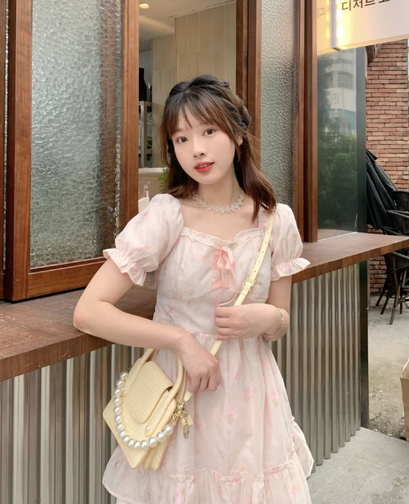 甜美连身裙