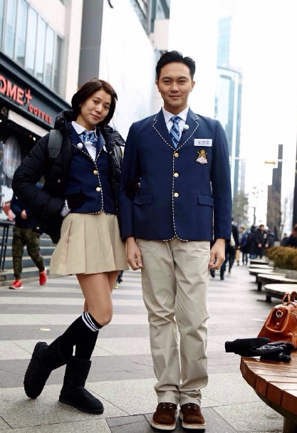 而袁咏仪的超搞笑夫妻式调侃也吸引了不少粉丝在底下留言:「张生,张太吃醋了!」「靓靓姐,没关系你回去叫智霖哥扭给你看~」、「呼叫智霖哥,你老婆希望你天天扭一段给她看」、「智霖哥回家不想扭给靓靓姐看?再不然买个包咯!(笑)」