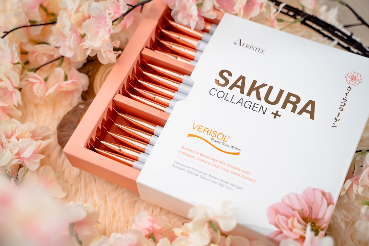 ✨ 编辑推荐好物 # 1 | Vii Nutrition Sakura Collagen+ 近期网上好评满满的Sakura Collagen+中,所蕴含的VERISOL® 胶原蛋白肽专利成分由全球领先的胶原蛋白德国制造商Gelita定制;它和我们人体的真皮层胶原蛋白结构很相似,摄取后可以均匀分布于皮肤,并且可以更快速且完整地被细胞吸收。值得一提的是,VERISOL® 胶原蛋白肽外层的保护膜衣让胶原蛋白肽吃进肚子里后不会被酸性极高的胃液稀释掉,顺利经过胃部和肠道后渗透真皮层。