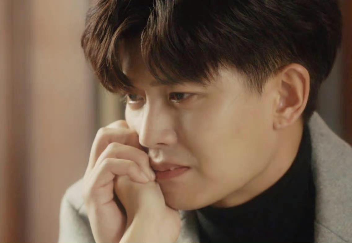 上辈子没有送出的石榴、来不及写完的上林赋、没能等到的开春、没回去的西州、没终成眷属的一双人,所幸最终在这一世都圆满了!石榴送出去了、上林赋一字不漏写完了、俩人未来还有很多个有彼此相伴的开春、他们回到了西州、俩人经历了重逢与失而复得。