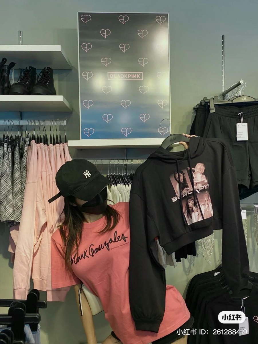BLACKPINK H&M 16