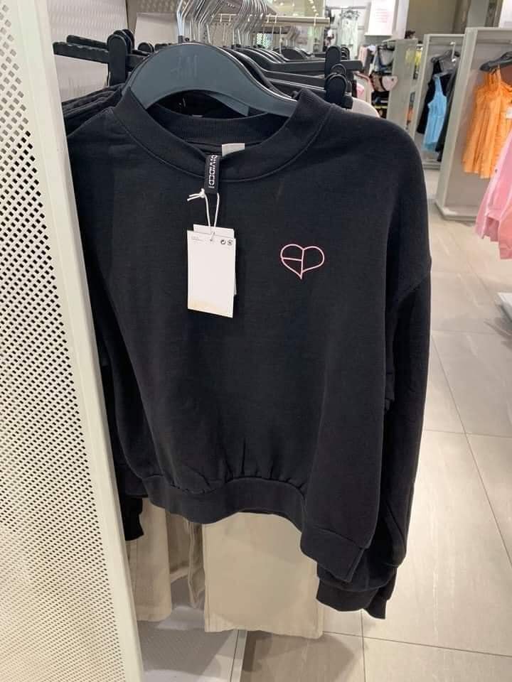 blackpink x h&M 77