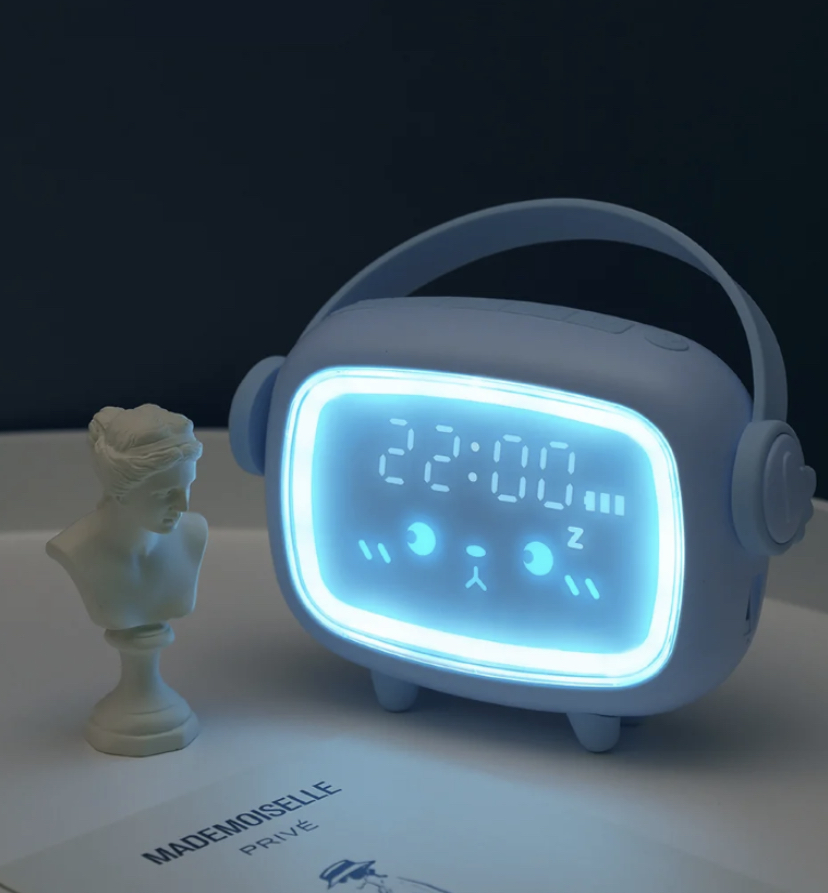 夜里会根据自身颜色发出亮灯,可以设置定时功能入睡后自动关掉