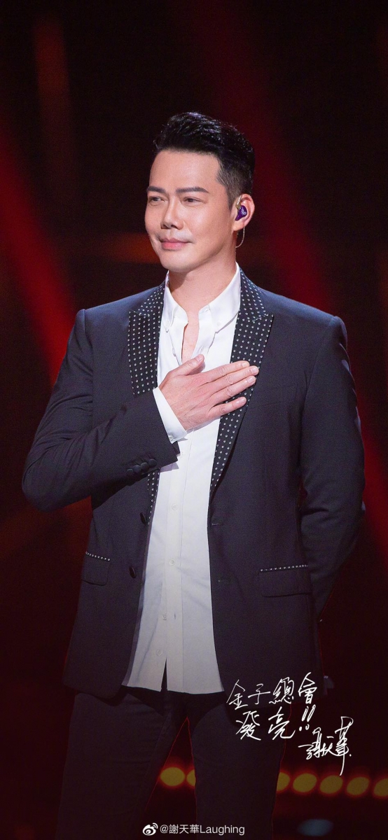 大家是不是也被私底下正义感MAX、舞台上能搞笑能MAN爆的超敬业Laughing哥谢天华圈粉了呢?希望他在《披荆斩棘的哥哥》中可以人气继续爆增、取得好成绩啊 ♥