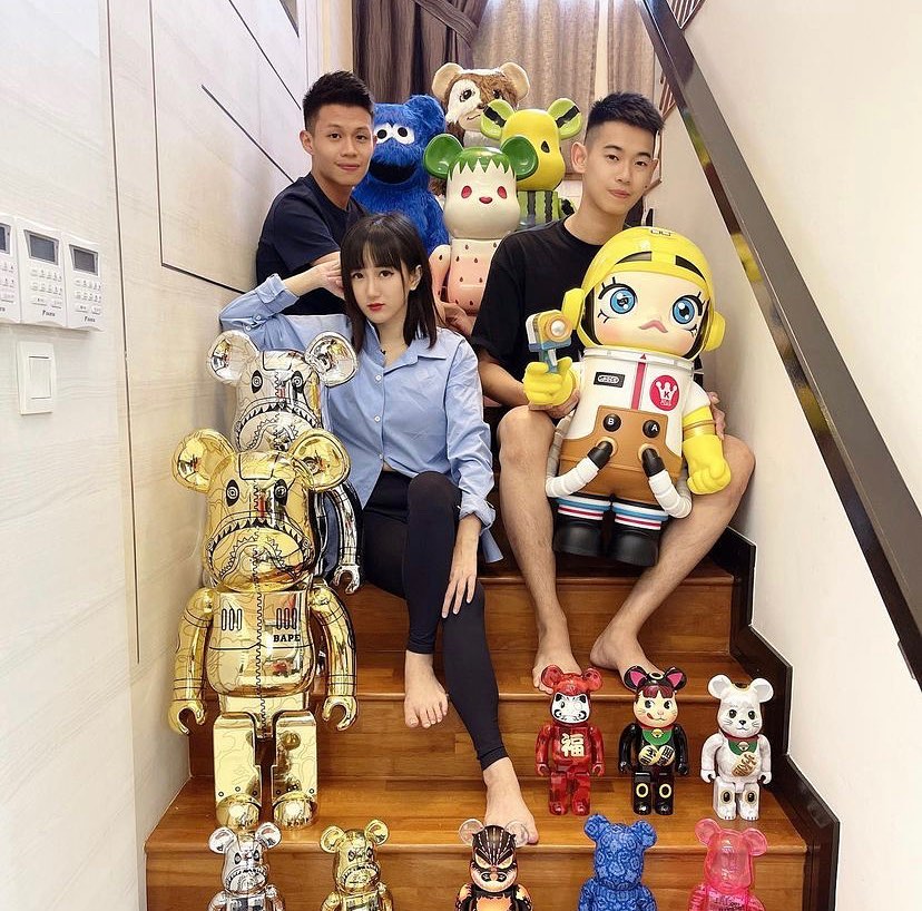 YBB 找男友必须经过老板审核