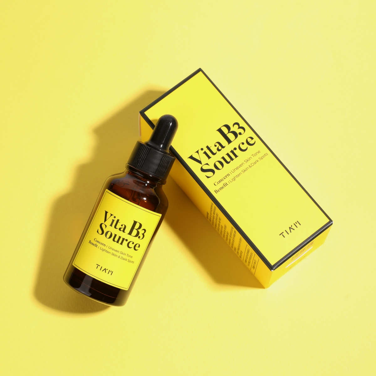 01 / TIA’M Vita B3 Source 成分党相信都对Niacinamide烟酰胺和Arbutin熊果苷这2种成分不陌生;Niacinamide烟酰胺主要作用是帮助肌肤抗氧化、减缓炎症、阻断黑色素传递,Arbutin熊果苷则主要用于达到减少黑色素生成、淡化痘印色斑、提亮美白。