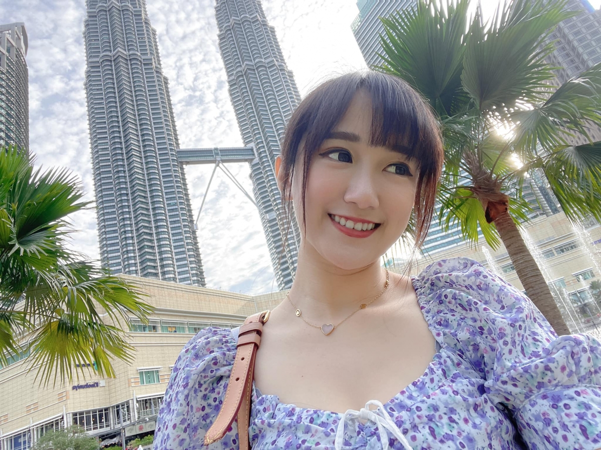 很多网民也不理解为什么那么多地方一定要来云顶直播「比较多人看吗?你下次可以在监狱做直播,相信更多人看」~