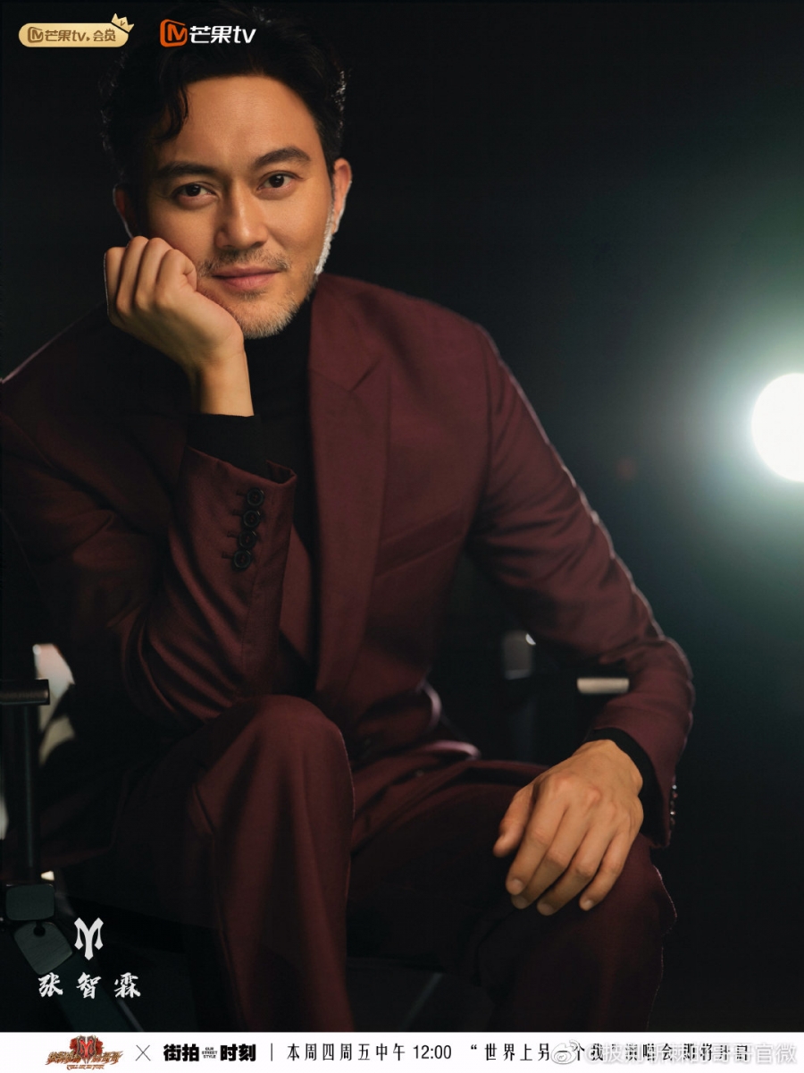 「张智霖」目前参加大陆综艺节目《披荆斩棘的哥哥》凭着魅力四射的舞台以及俊俏的外表脱颖而出，成为观众个人喜爱度最高的哥哥之一。