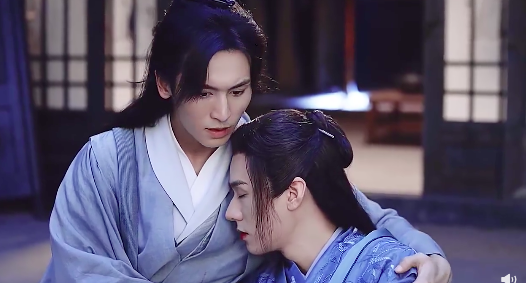 龚俊和张哲瀚这对双男主演恰到好处的「男男恋」简直太好磕，表面上是兄弟实际却暧昧满屏 ❤️