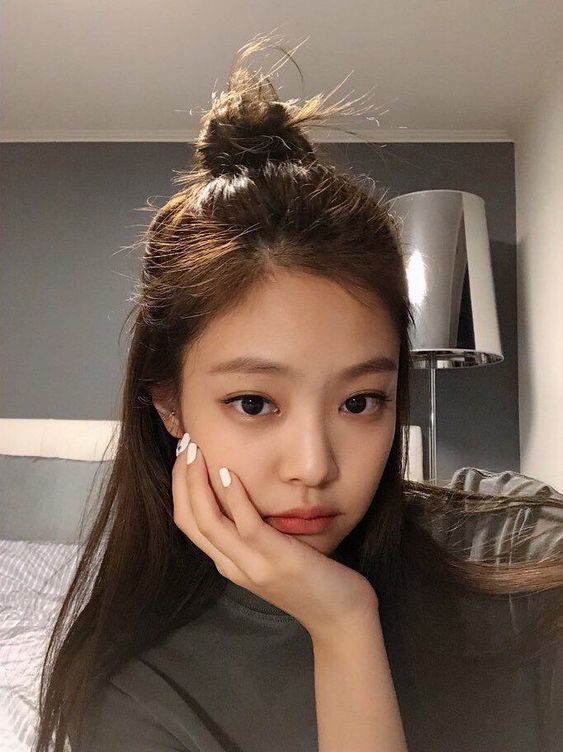 永远不会过时的焦糖棕色,特别适合肤色偏黄的女生