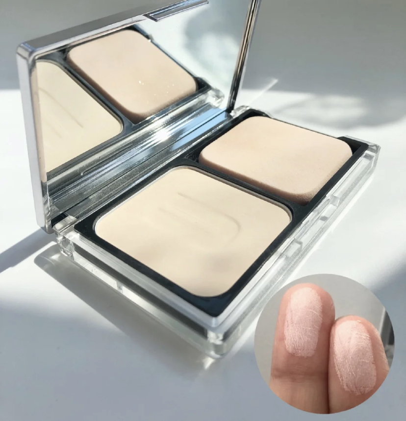 轻松完成柔雾底妆,拥有蛮高的遮瑕力哦!