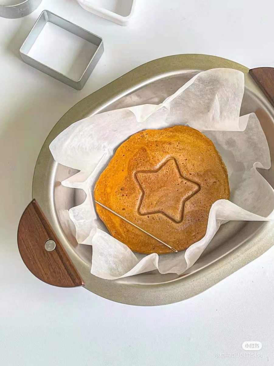 Squid Game《鱿鱼游戏》热潮席卷全球,而剧中的「椪糖关卡」也意外爆红,大家都争相想挑战“抠糖”的乐趣