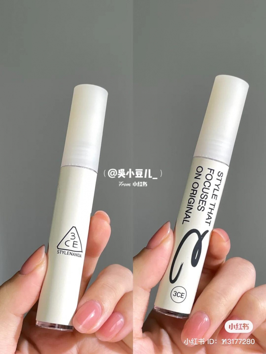 #Definition 则是 3CE 超火的浆果色!它属于玫瑰树莓的色调,擦起来非常能展现你的霸气和气势,同时也能把你白皙性感一面发挥得淋漓尽致。