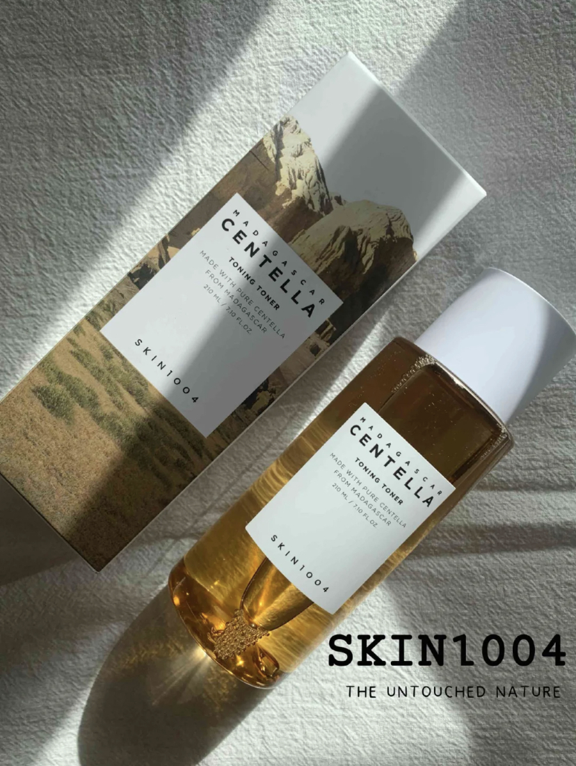 韩国小众天然的护肤品牌,主打温和不添加任何刺激致敏成分。这款爽肤水主要成分有积雪草提取物,可以镇定肌肤帮助消炎,舒缓敏感问题