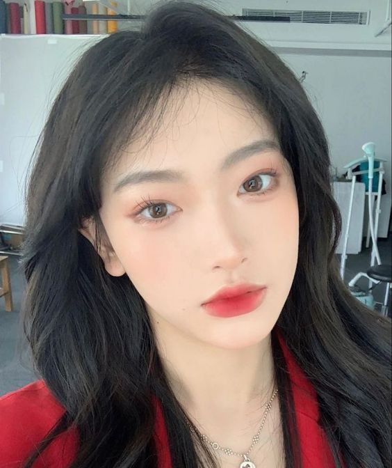 在你心中谁更重要？房子客厅什么东西最不可或缺？透过回答简单问题，轻松测出你的真实性格。