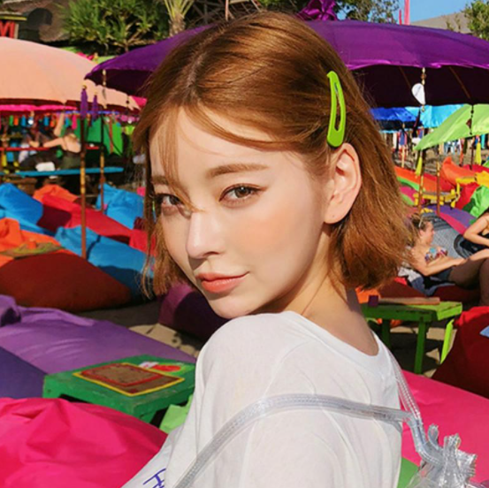 五彩缤纷的颜色看了心情也跟着变好,戴上它满满元气小可爱就是你 ♥
