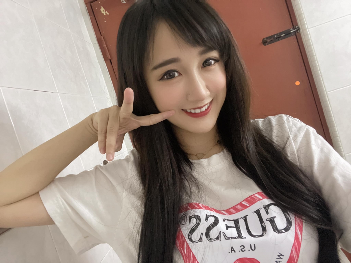 大马网红 YBB 也借此机会和老板上云顶搞直播来做大噱头。