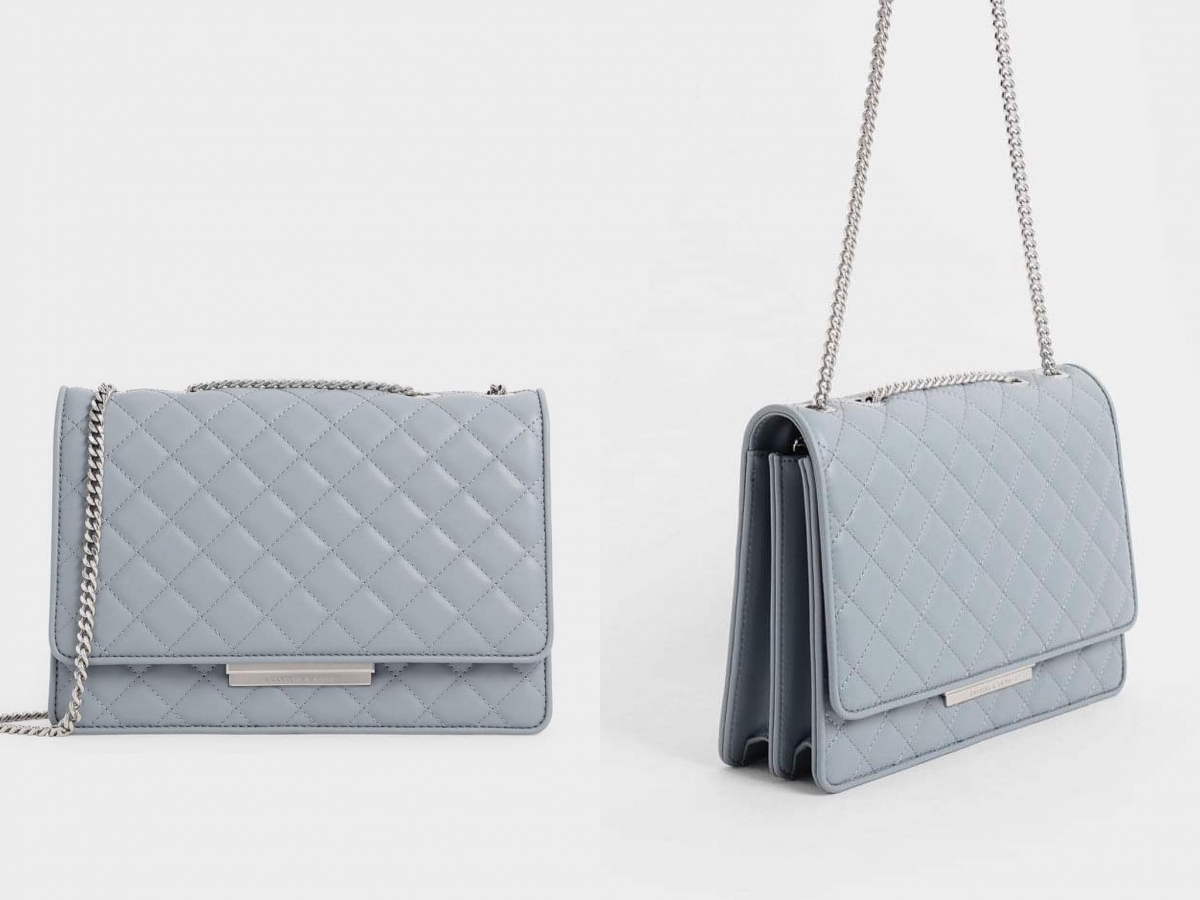 Charles & Keith Quilted Chain Bag:完美透着高级感的「小香风」菱格纹元素,加上时髦不朽的方形包身以及清浅柔美灰蓝色调,这款肩背包绝对是本季小仙女必收款啊!