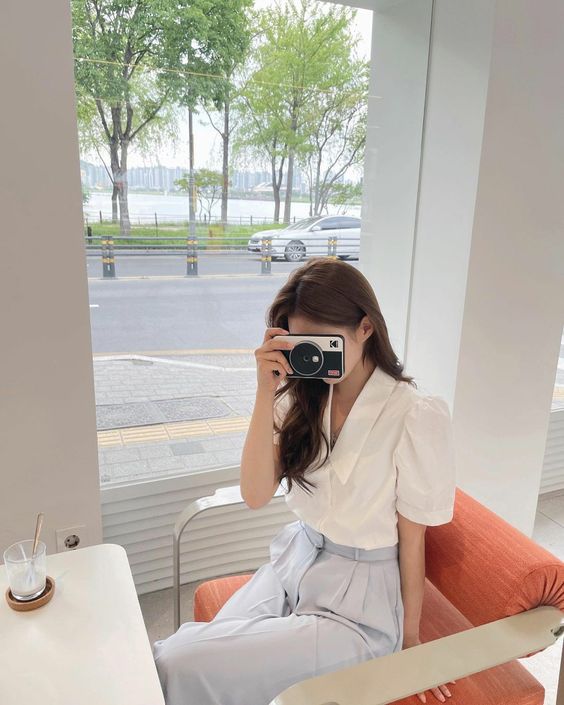 以上6大类型的岛屿中,你心底觉得最理想的暂居地TOP 3是哪些呢?美国心理学家霍兰德解释,6种岛屿其实对应着你内心对不同领域的感兴趣程度,从中可以发掘到不少相关的、你真正感兴趣的职业。