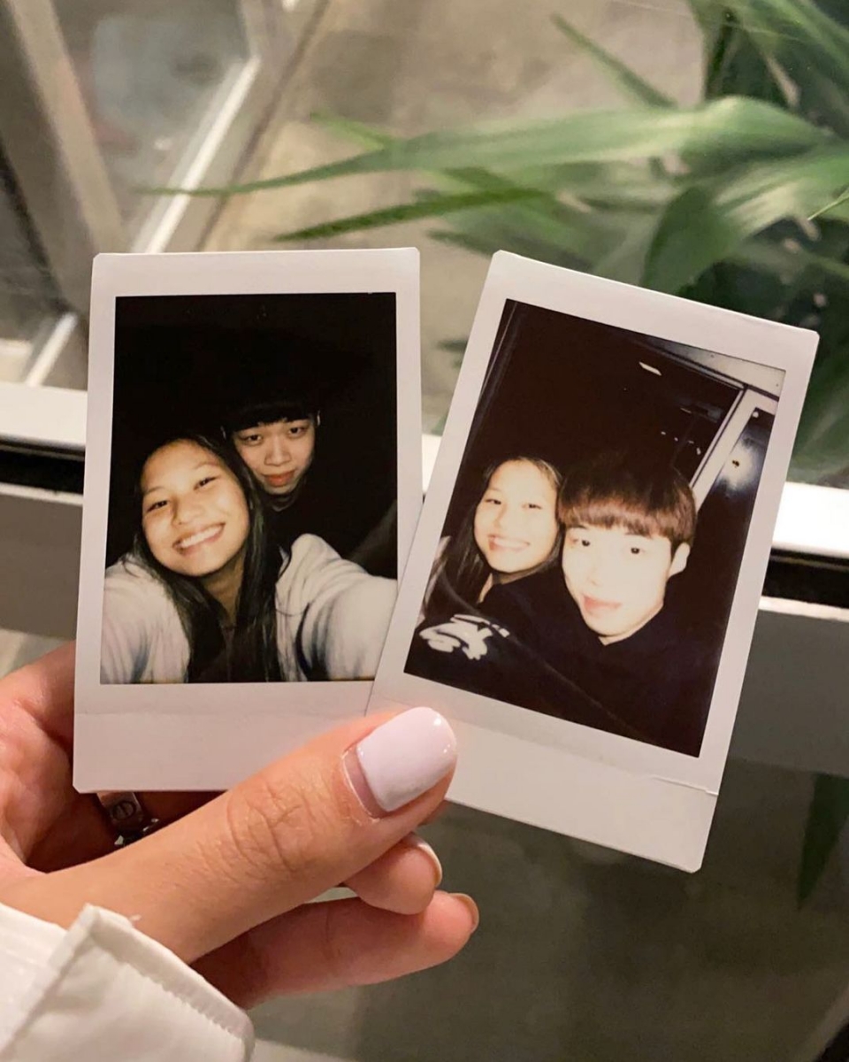 随后Talia也发布了他们二人的合照甜蜜称呼黄智勇为「Mu Mushroom❤️（我的蘑菇头）」；俩人各自的贴文一出，瞬间收获大批球迷涌入底下留言祝福，直呼这对跨国羽坛小情侣超登对、互动Sweet爆！