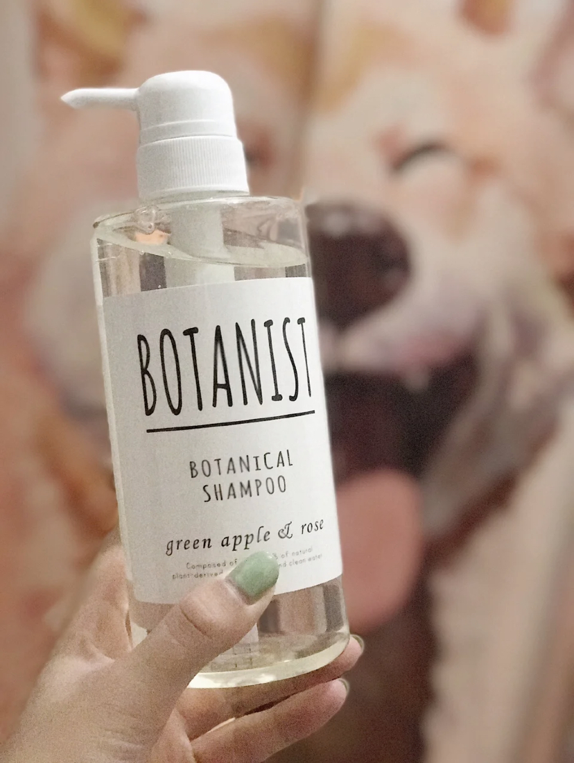 弱酸性的洗净模式不会刺激头皮，同时滋润呵护秀发，可以打造蓬松又柔顺的发质。