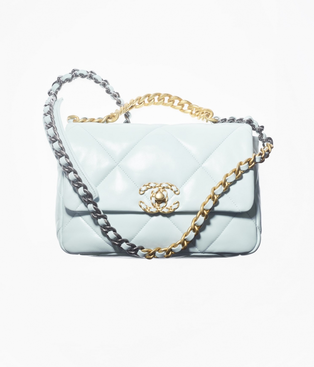 冰晶蓝色CHANEL 19 Handbag完美诠释冬日浪漫!