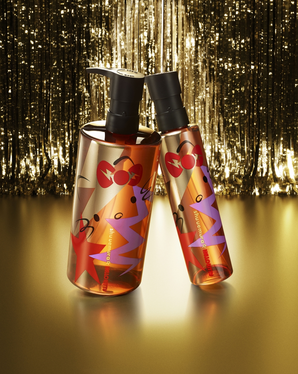 # 2021 shu uemura x HELLO KITTY圣诞限定系列卸妆油:旗下常年热销的ultime8∞洁颜油,本次同样换上了绝美HELLO KITTY包装设计!不仅能让你在卸妆清洁时保持好心情,皮肤也在洁颜油的净澈清卸+滋养修护下酣畅呼吸,卸完妆皮肤保湿超有感一点也不拔干,还你干净柔嫩素颜肌。