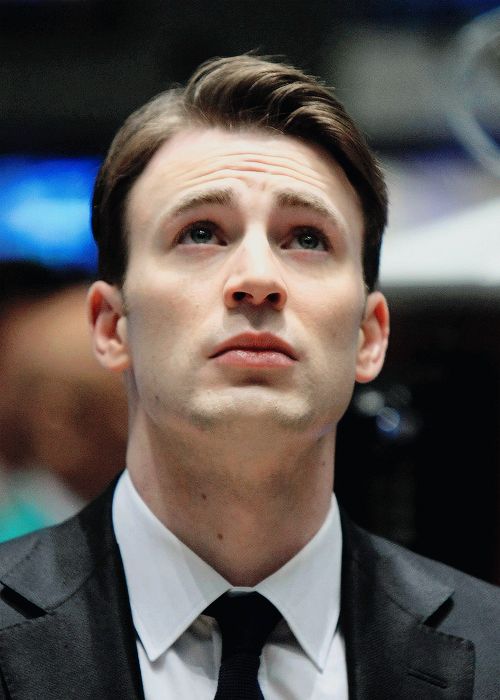 # 恋情维持 9 个 月宣布分手