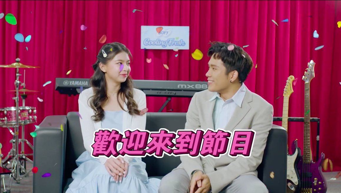 「培永」的影片内容一直都是走搞笑且充实的路线,周不时也会定期请嘉宾合作提升浏览率。这次「培永」邀请的大咖居然是 00's 女神「Elyn Leong」,让一众网友瞬间沦陷迫不及待想看互动。