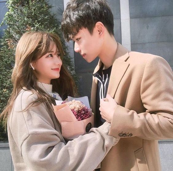 让女生瞬间原地爆炸的句子 TOP 6:“ 你又生气?” | TOP 5:“ 我前女朋友比你漂亮多了! ”