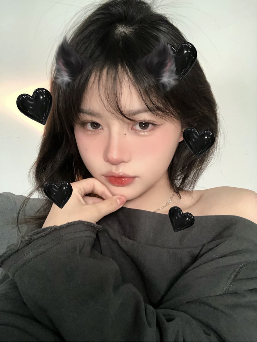 素颜拍照也完全没问题,一键套上妆容滤镜模版,就拥有全妆效果啦