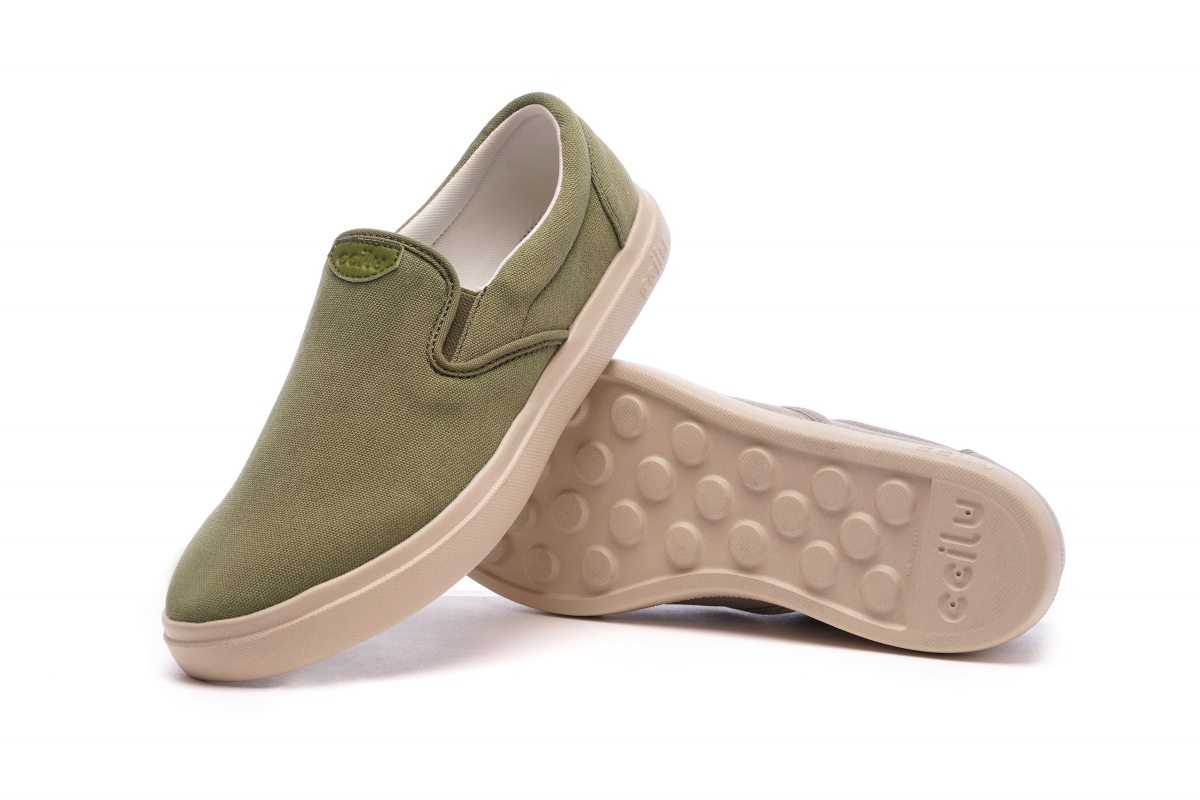 小编也偏爱 XpreSole Cody 「抹茶绿」款式！恰到好处的牛油果配色，怎么搭配都与时尚不冲突，营造出青春活泼的气质。