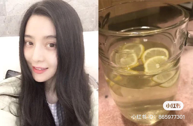 女神范冰冰是圈内公认的保养狂魔，不仅在「外敷」方面很有心得，平日里喝的饮料也很讲究。极度追求肌肤白皙的她曾透露，自己多年来坚持不喝含糖和有色饮料，但私下又觉得只喝白开水非常寡淡，所以会在温水里放入半颗切片的柠檬，浸泡着喝一整天。