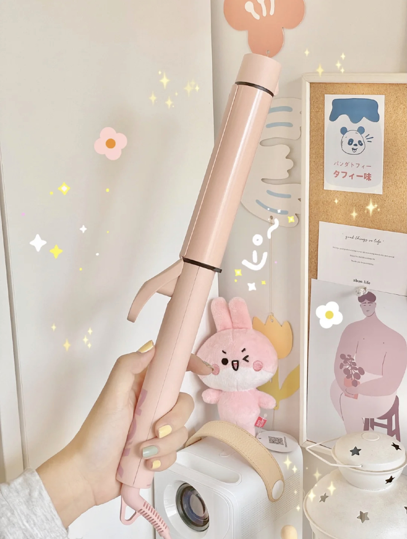 拥有负离子秀发功效可以和护发质，一共有5个温度可以自由调节，卷发后的效果自然又持久哦