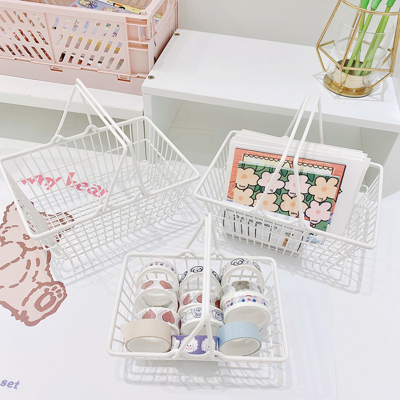 容量超大可以随意收纳很多物品,尤其是容易弄丢的小杂物都能放进去