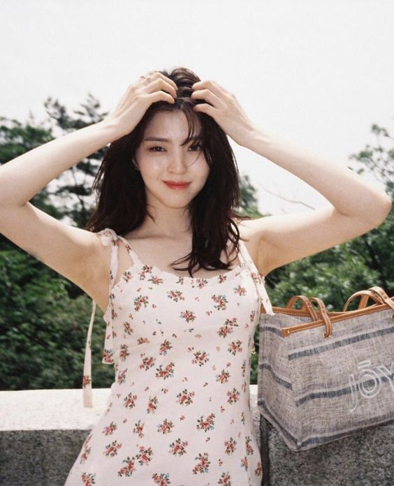 暗恋可说是苦涩中掺杂着甜蜜，明明很喜欢对方却一直不敢表白，只好默默的守护着。今天就来盘点 12 星座被别人暗地里默默暗恋的机率有多高吧！赶快滑下去看看自己排在第几吧 ~