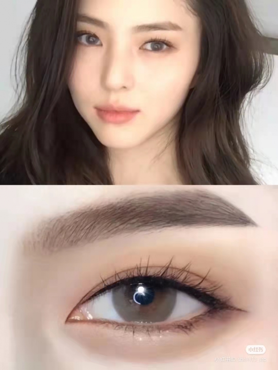 韩韶禧的五官小巧又精致但又不失美艳又成熟御姐风的感觉!