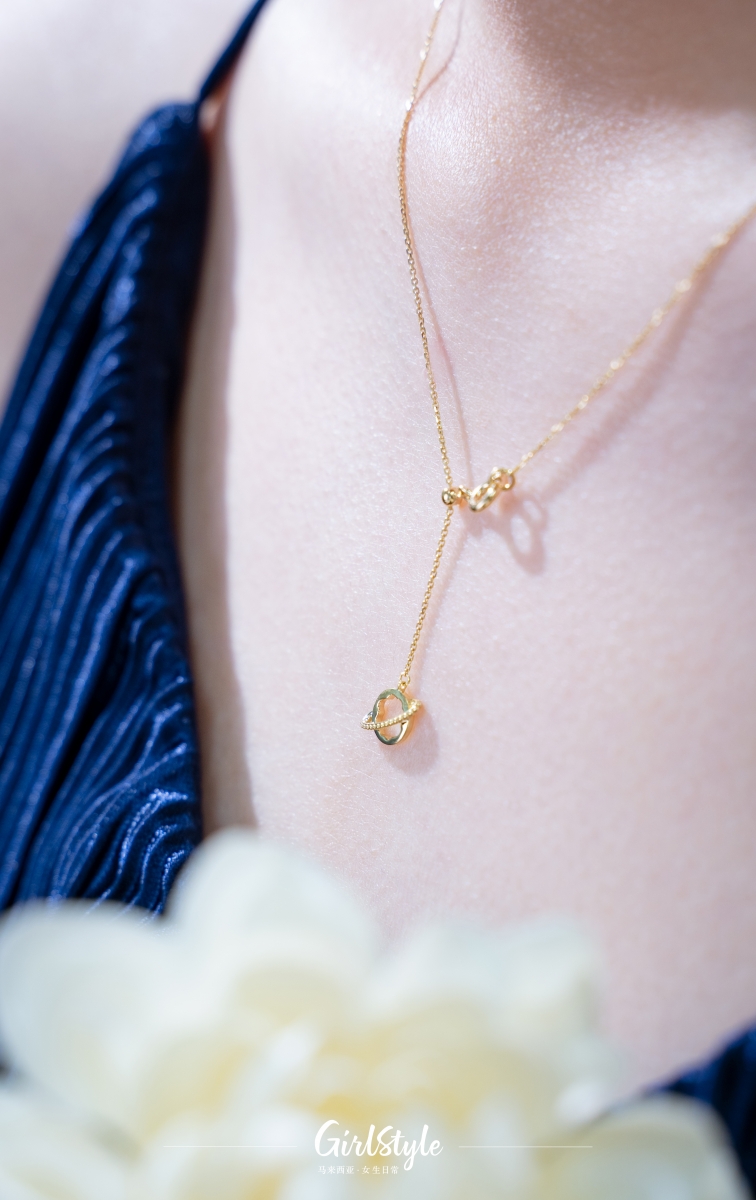 #梦幻星球饰品推荐 3 ：周大福18K 750黄色黄金项链 – 「A’more 星繫」系列E126442