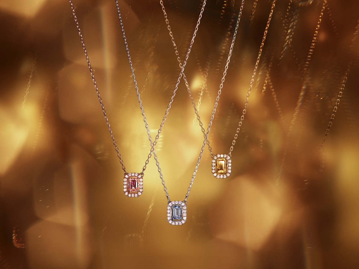 Swarovski Millenia项链系列由创意总监Giovanna Engelbert为Collection II精心创作