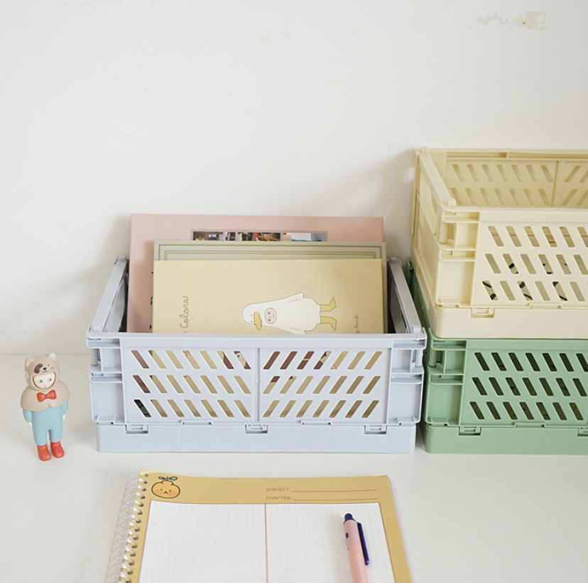 桌面不允许摆放太多物品,还可以叠放一起更省空间。