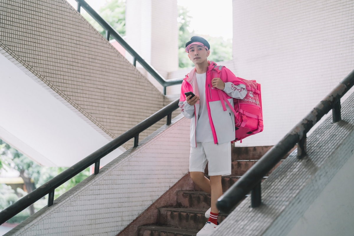 本次票选活动人气也很高的周柏恺是一名自由接案的演员。