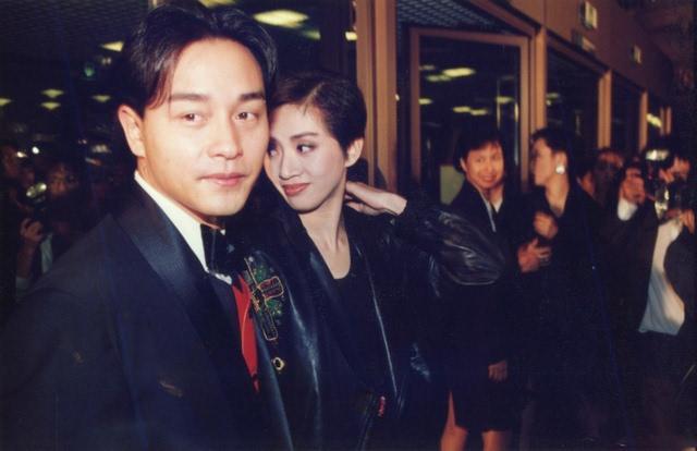 梅艳芳形容哥哥张国荣:「他是我生命中、娱乐圈中唯一的好朋友,像家人一样的好朋友」。