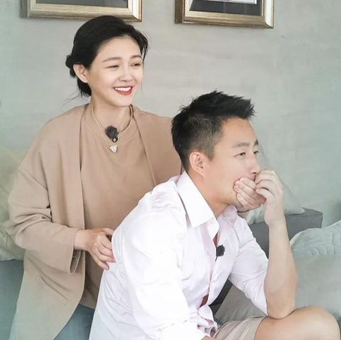 真正压垮大S和汪小菲婚姻的「最后一根稻草」,据悉事源男方在微博上发布了「汉奸论」。