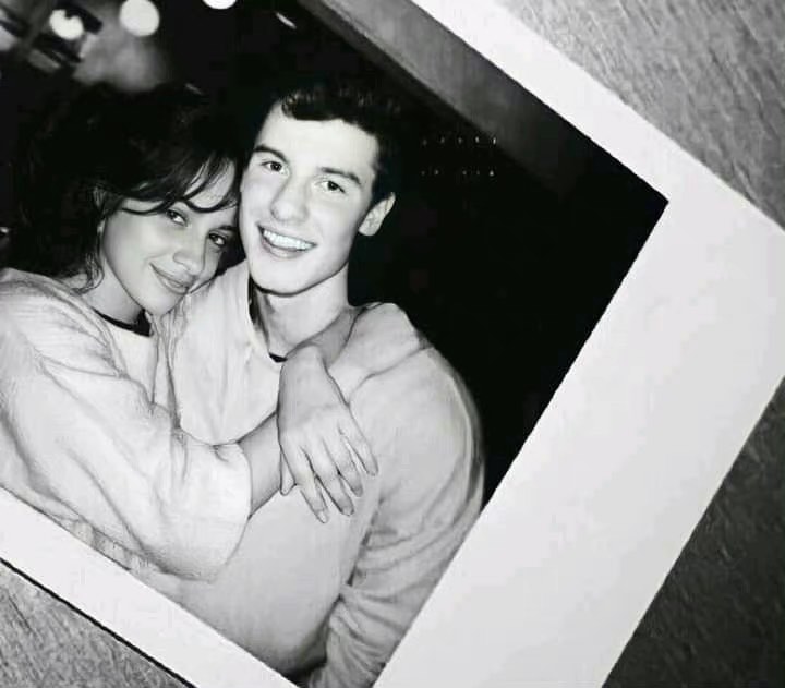 两人在同年的 7 月还庆祝在一起 2 周年,期间还闹出分手风波引人怀疑~但没想到分手传言实锤!两人也分别在自己的 IG 动态上发文:-