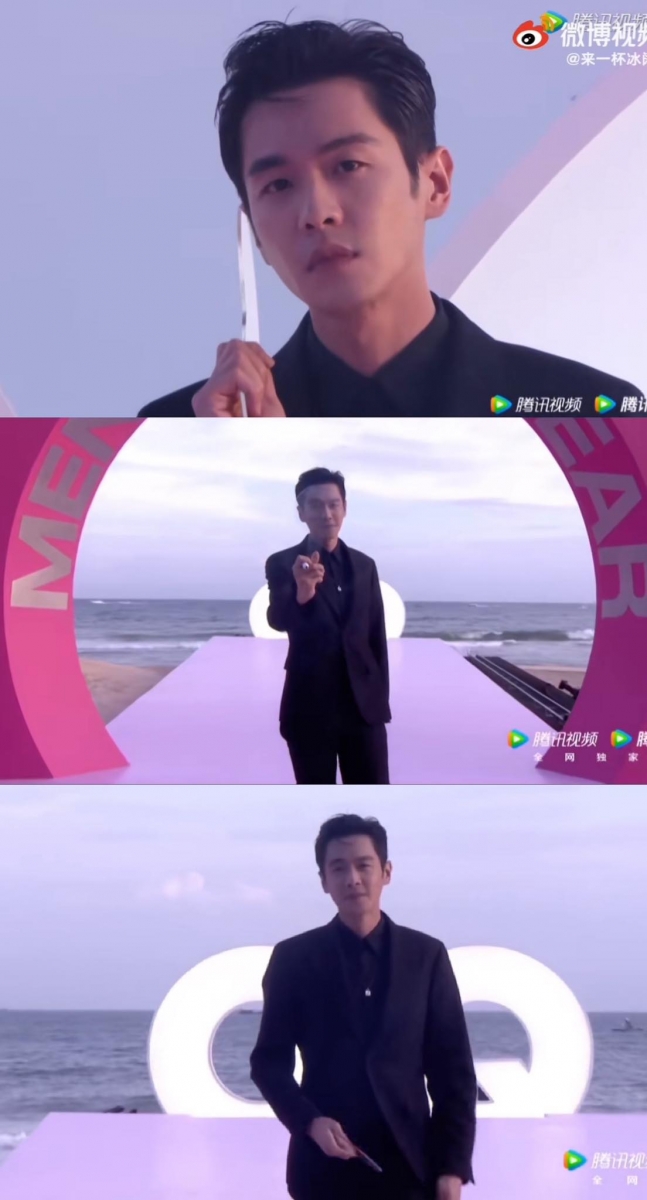 走T台时他被主办单位安排手持透明牌子，定点时拿出马克笔写上2字，被猜测是在宣传已确认原班人马回归的《庆余年2》。