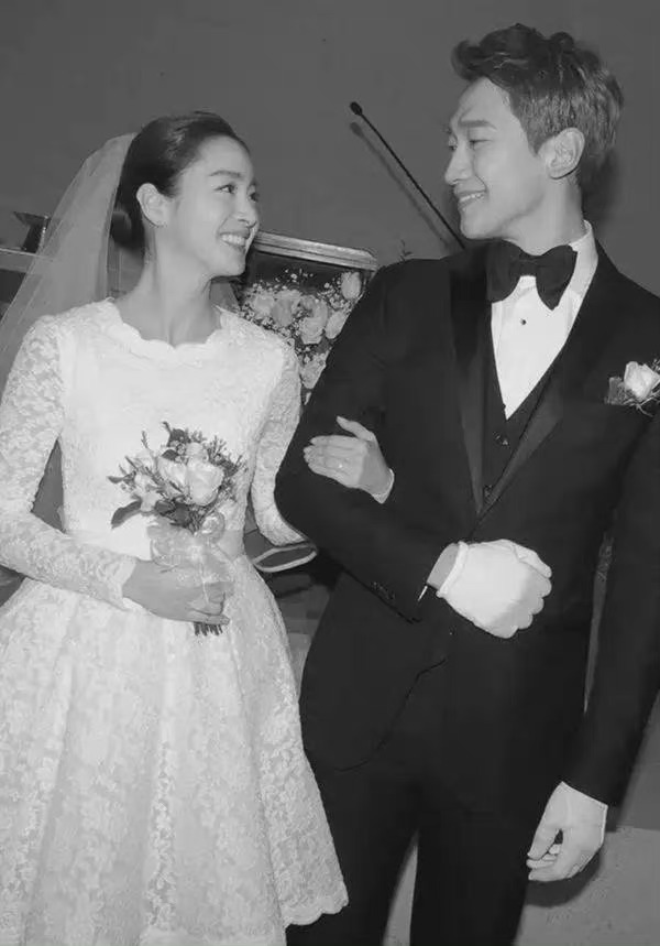 # 为了老婆低调办完婚礼一切从简